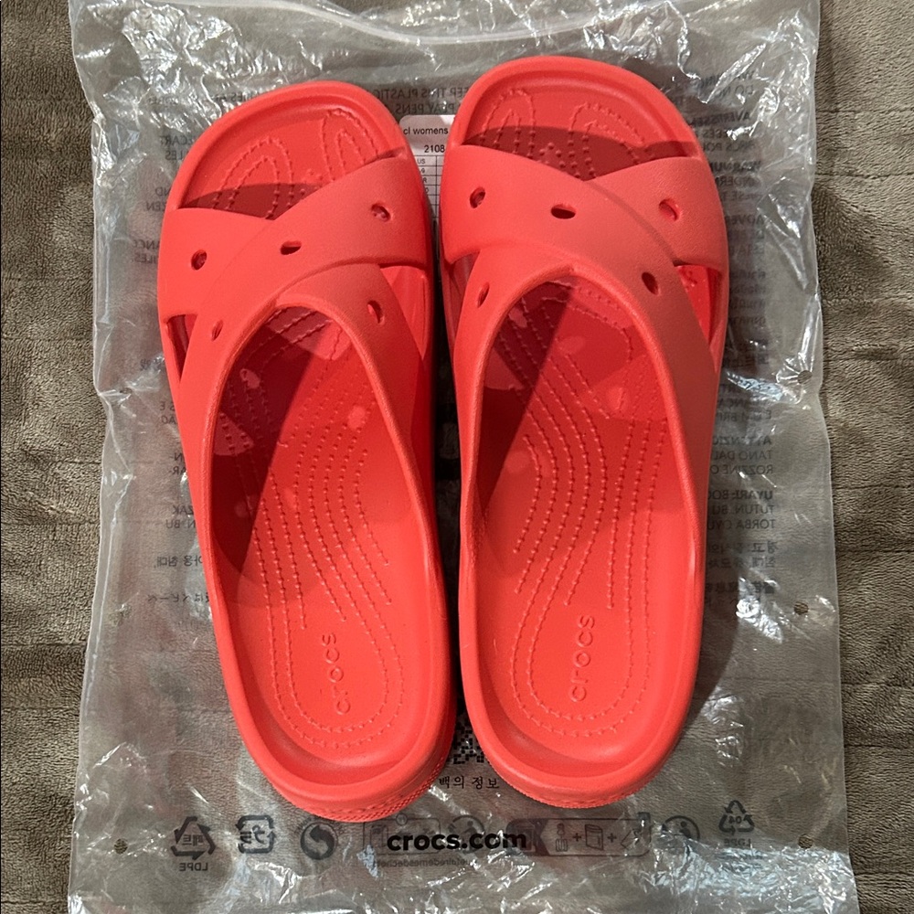 CROCS Women's Bright Coral Sandals